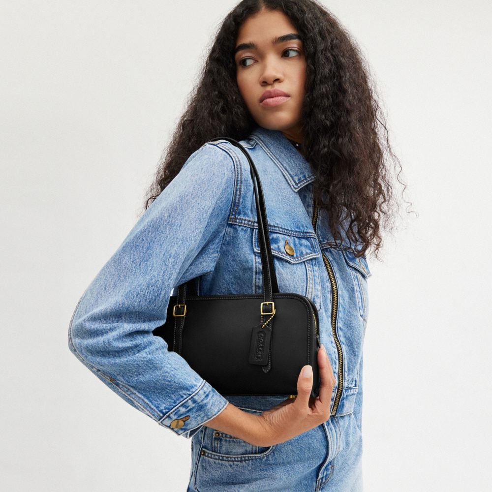 Black Coach Swing Zip Women Shoulder Bags & Hobos | 5910JFNMY