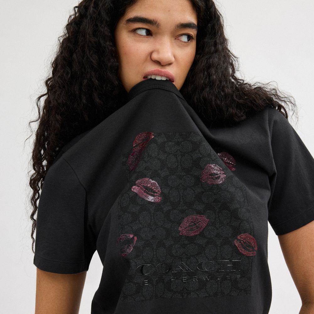 Charcoal Multi Coach Signature Square Kiss Print T Shirt In Organic Cotton Women Tops | 3258WRZCY